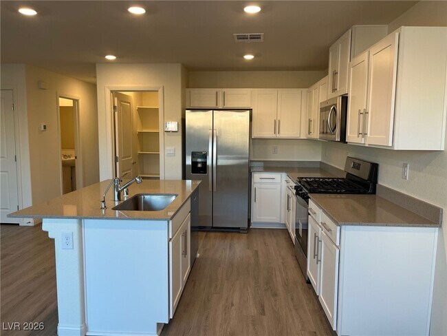 Building Photo - 794 Rancho Sedona Ave