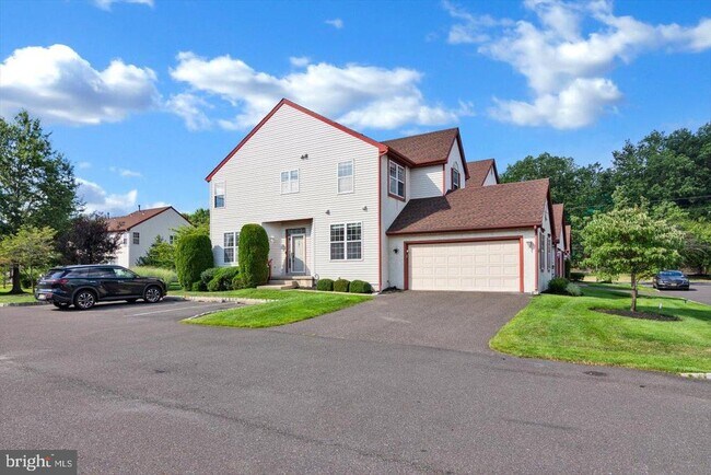 Building Photo - 751 Chanticleer