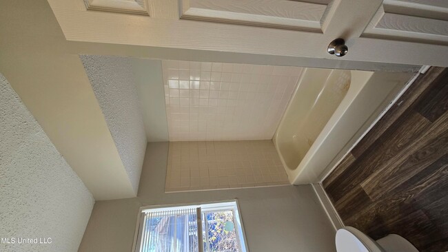 Building Photo - 512 Woodward Ave