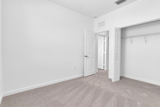 Building Photo - 2660 SE 28th St