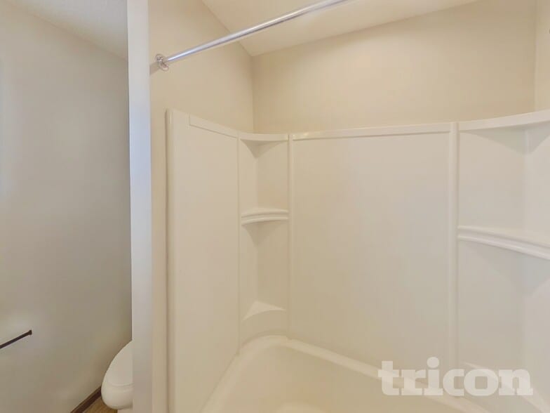 Building Photo - 16043 Estate Ln