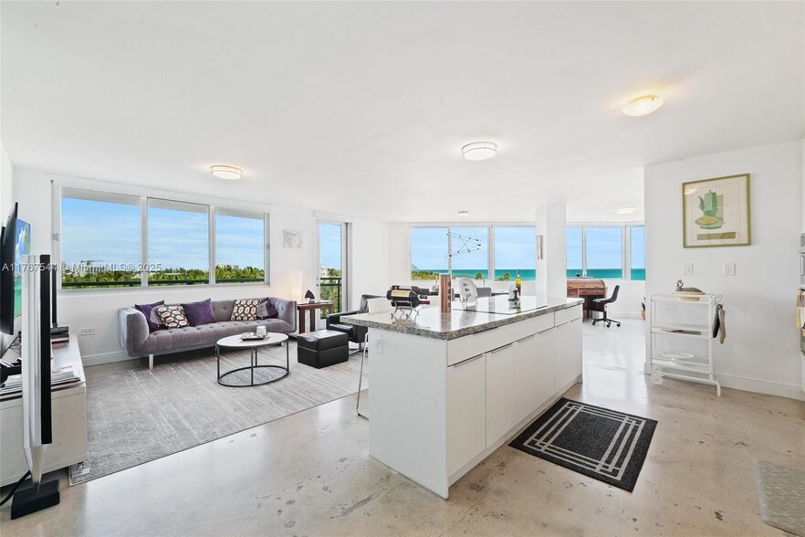 Primary Photo - 7135 Collins Ave