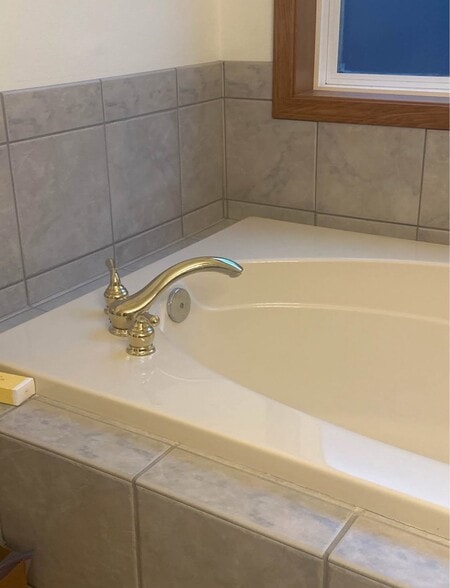 Building Photo - 1545 Capri Ct