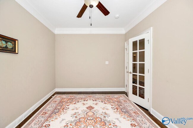 Building Photo - 216 SW Winterbranch Rd