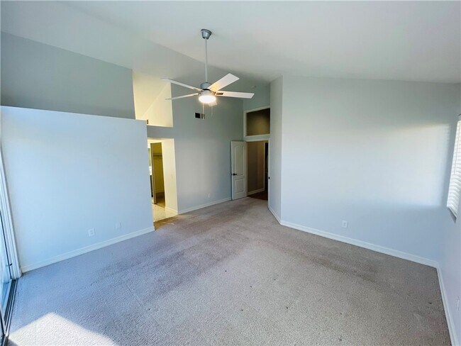 Building Photo - 28937 Biarritz Ct