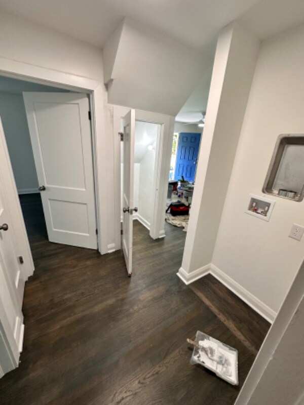 Building Photo - 1300 Hill St