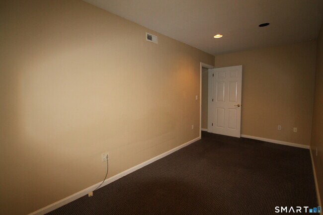 Building Photo - 8005 Heartwood Ln