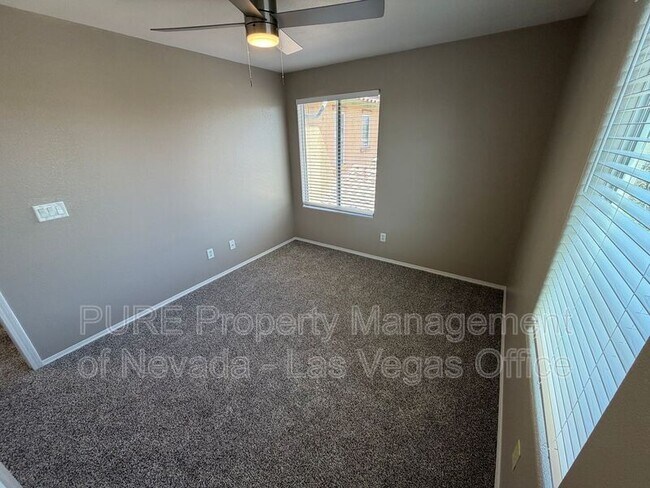 Building Photo - 4320 Laguna Garden Ave
