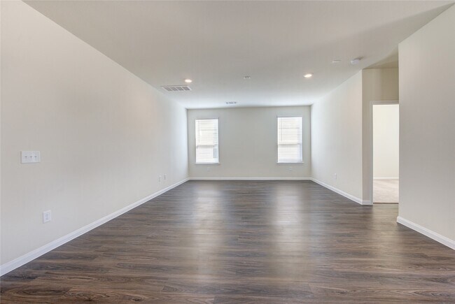 Building Photo - 11715 Braemar Village Dr