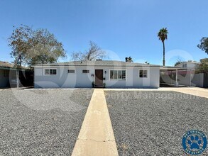 Building Photo - 2127 W San Miguel Ave