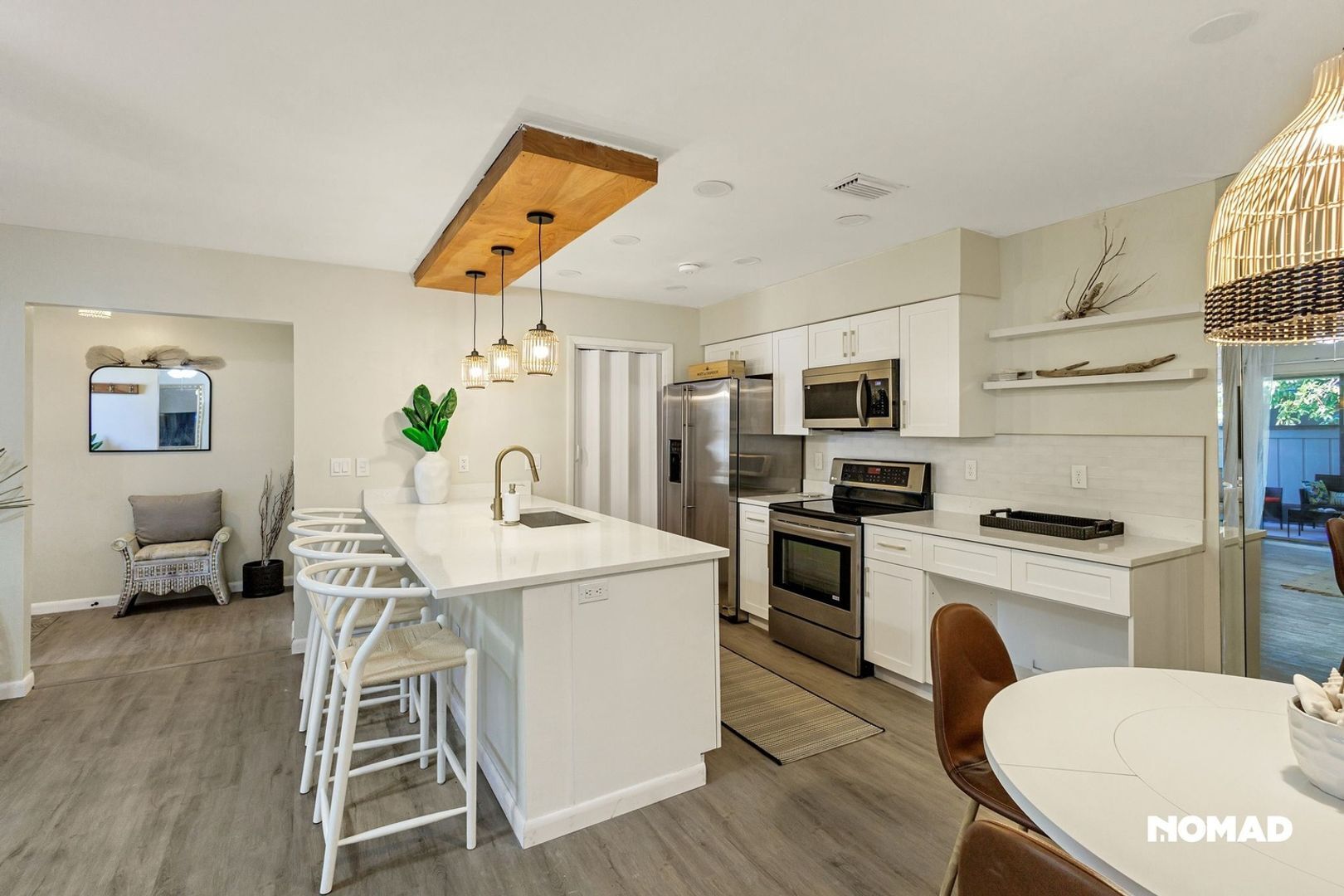 Building Photo - 4093 NW Cinnamon Tree Cir