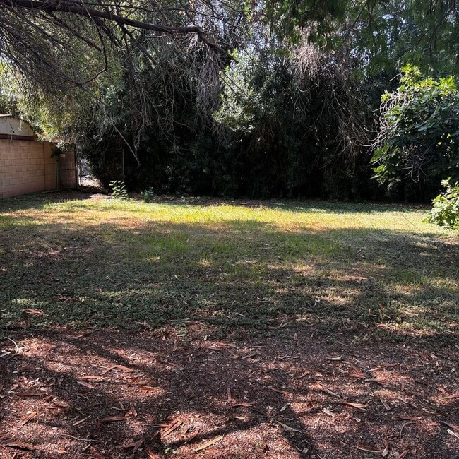 Building Photo - 4 Bedroom House in Hudson Park