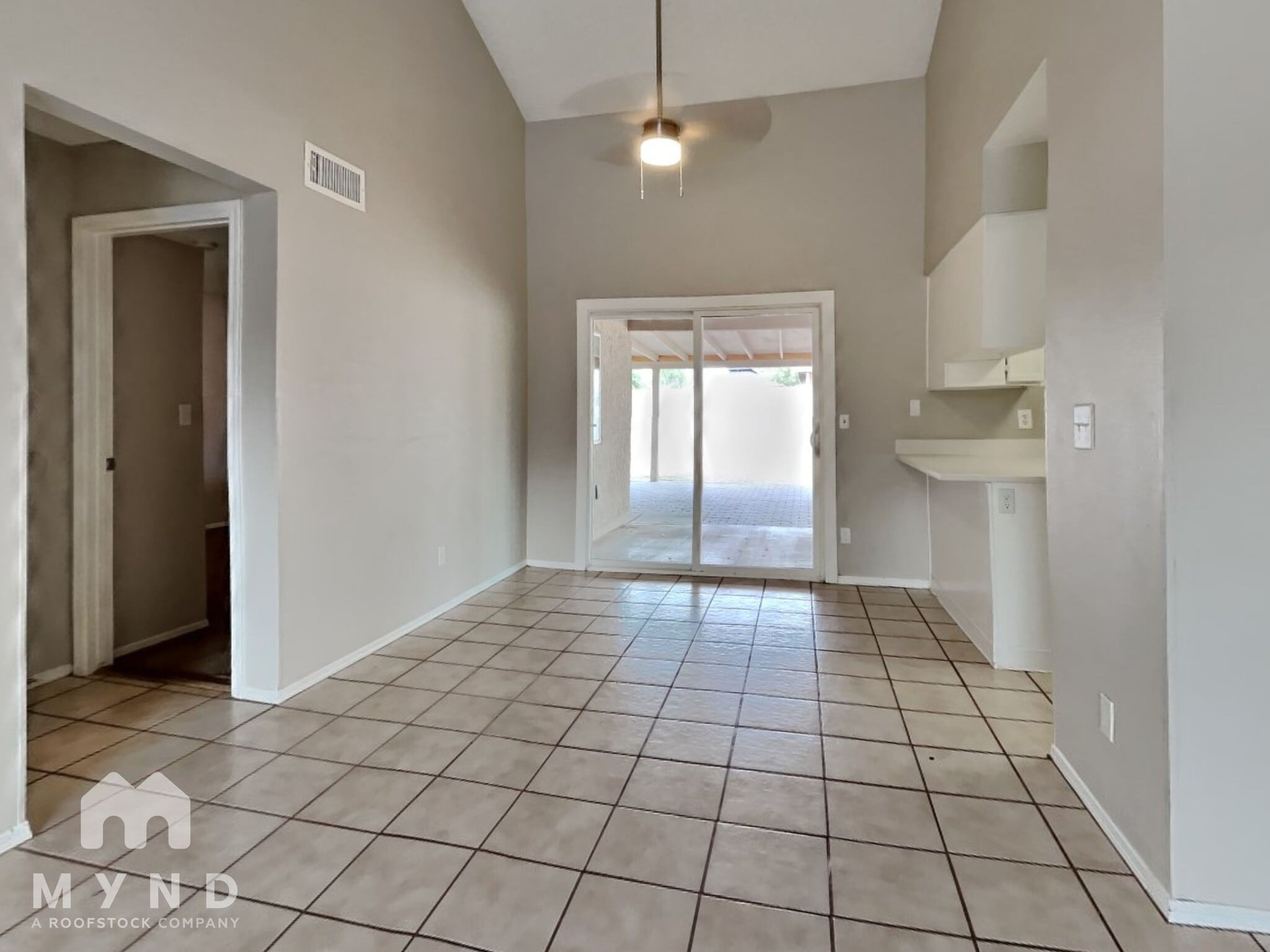 Building Photo - 11220 N 72nd Dr