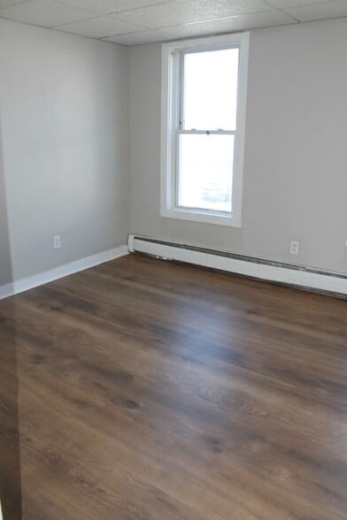 Building Photo - 20 Bellevue St