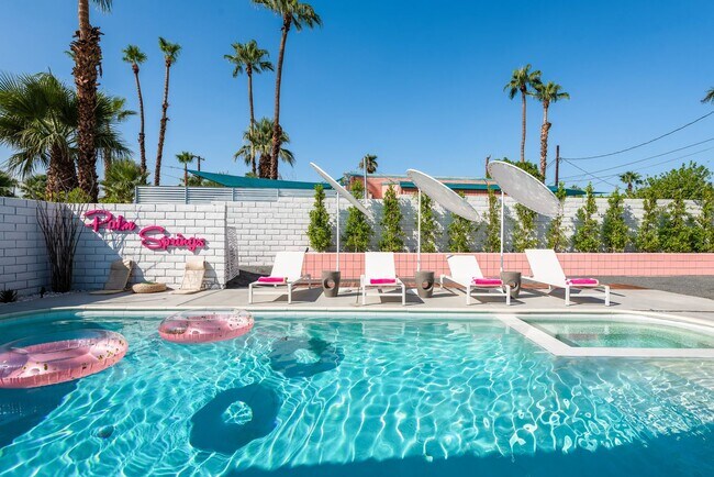 Building Photo - Retro Chic Oasis Saltwater Pool, Spa & Mnt...