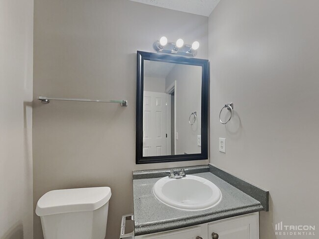Building Photo - 1008 Braddock Cir