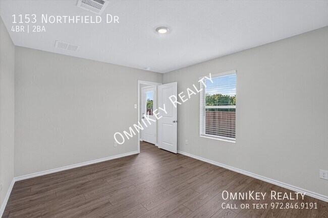 Building Photo - 1153 Northfield Dr