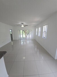 Building Photo - 2501 Centergate Dr