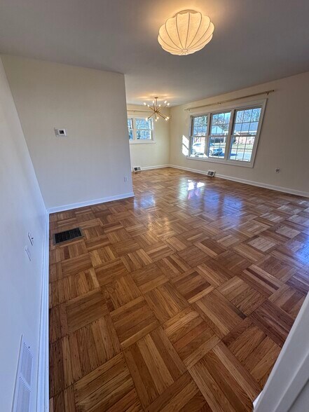 Building Photo - 108 Homewood Rd