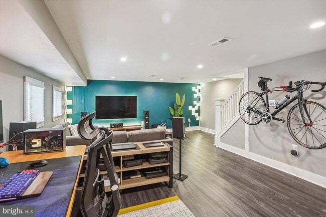 Building Photo - 416 Longfellow St NW