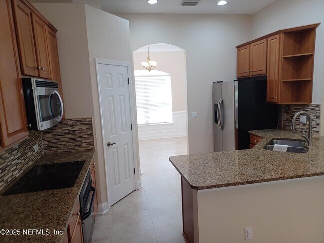 Building Photo - 4463 Ecton Ln E