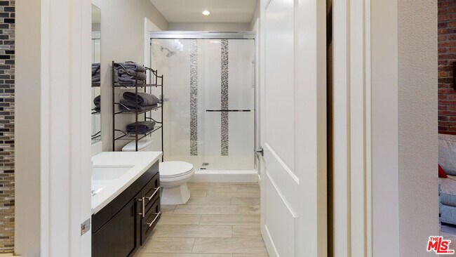 Building Photo - 12860 S Seaglass Cir