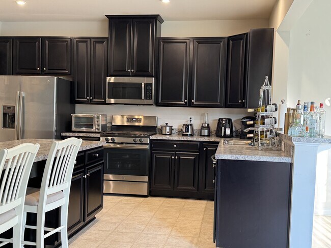 Building Photo - 14217 Belle Ave