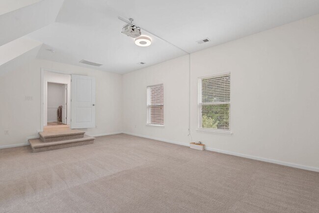 Building Photo - Available now. Beautiful 5 BR/2.5 BA Home in Swygerts Landing!