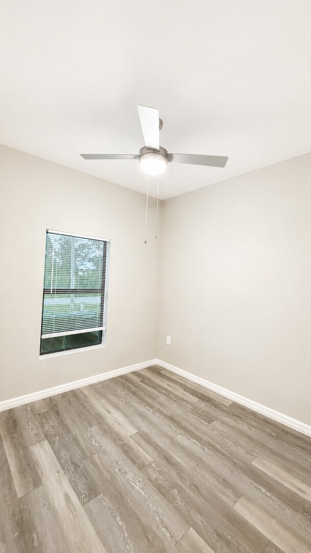 Building Photo - Hidden Gem! Beautiful 3/2 Duplex