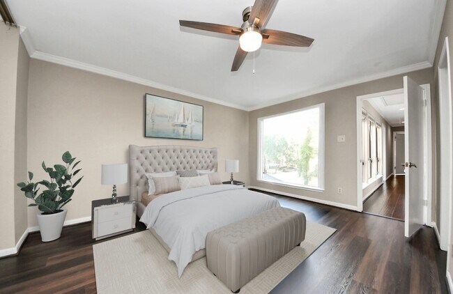 Building Photo - 1112 Bering Dr