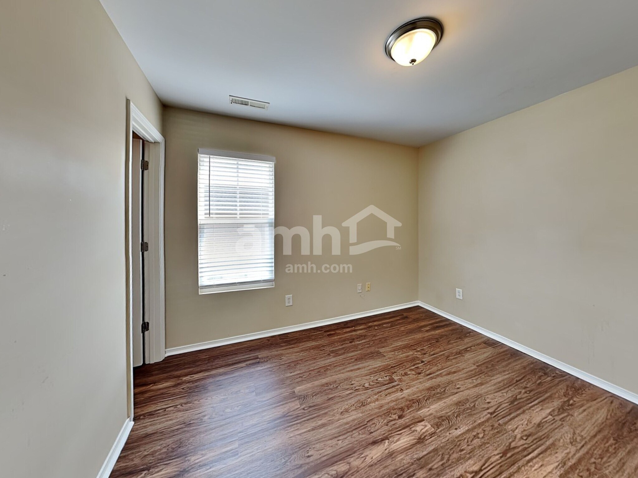 Building Photo - 3112 Varcroft Rd