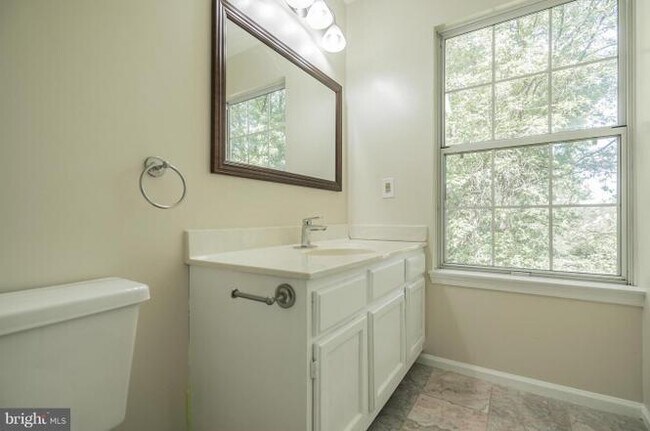 Building Photo - 13831 Grey Colt Dr