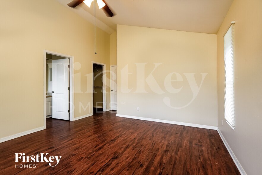 Building Photo - 9096 Frank Rd