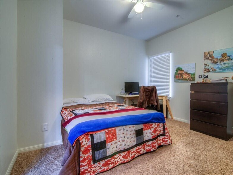 Building Photo - 2710 San Pedro St