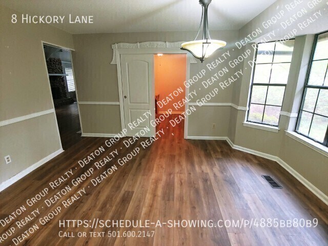 Building Photo - 8 Hickory Ln