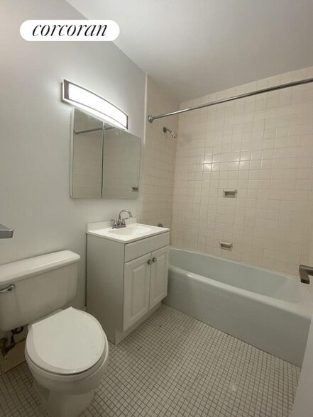 Building Photo - 159 W 53rd St