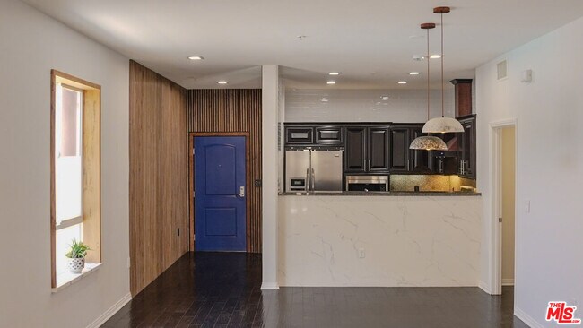 Building Photo - 3750 Santa Rosalia Dr