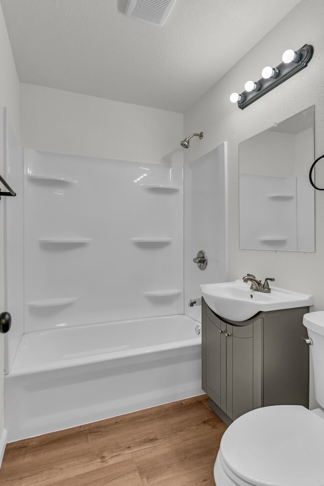 Building Photo - 3112 SW Grand Ct