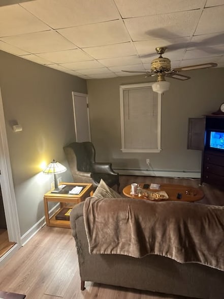 Building Photo - 53 Garside St