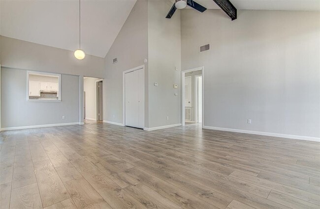 Building Photo - 1605 Dale Cove