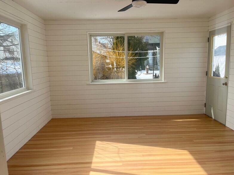 Building Photo - 34 Keith St