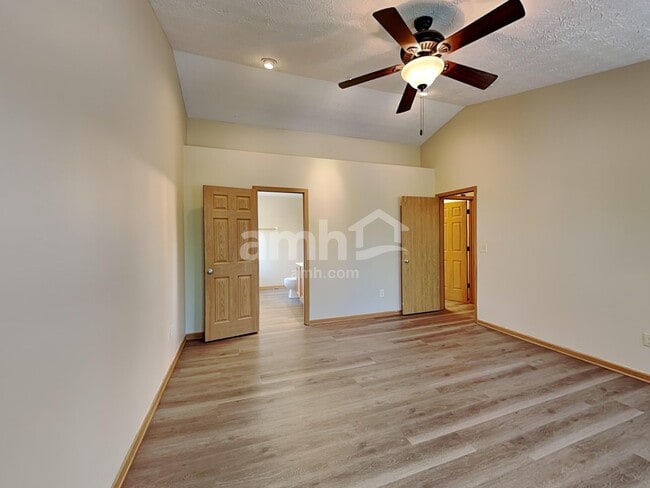 Building Photo - 2194 Dry Ridge Ct