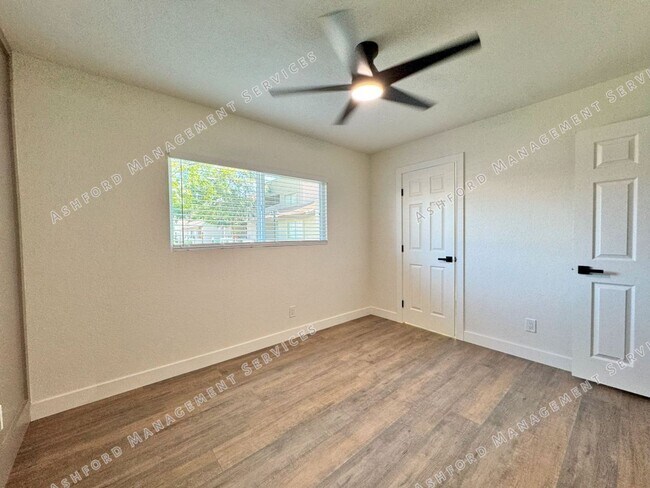 Building Photo - 520 N Stapley Dr