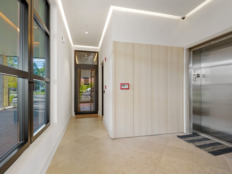 Building Photo - 116 Sherman St