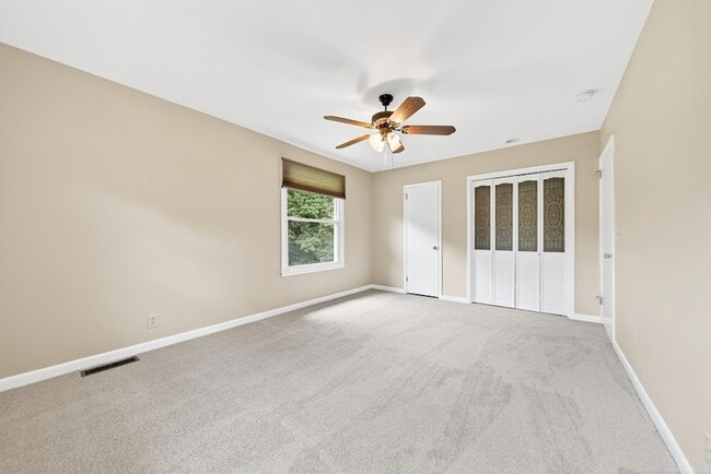 Building Photo - 121 Caldwell Dr