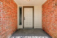 Building Photo - 9814 Paddock Park Dr