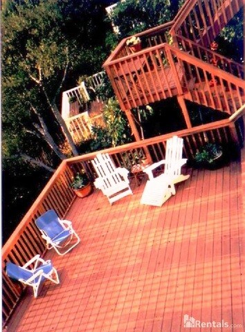 Building Photo - 220 Shoreview Dr