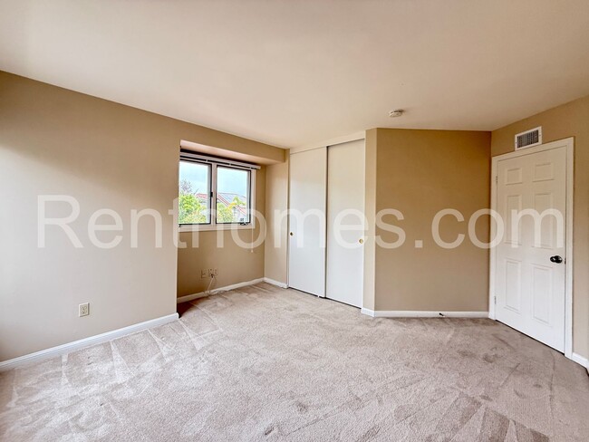 Building Photo - 12613 Crest Knolls Ct