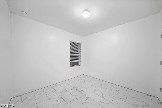 Building Photo - 10464 Canal Brook Ln