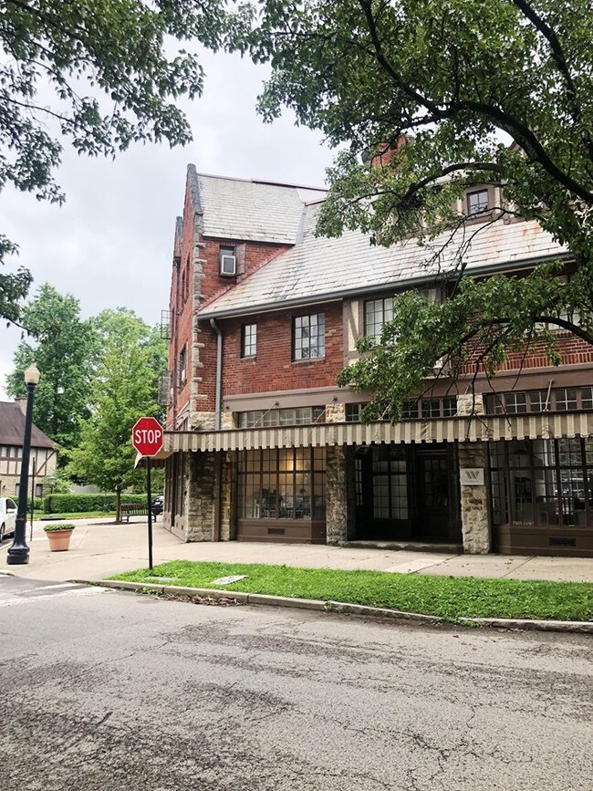 Primary Photo - 3900 Oak St